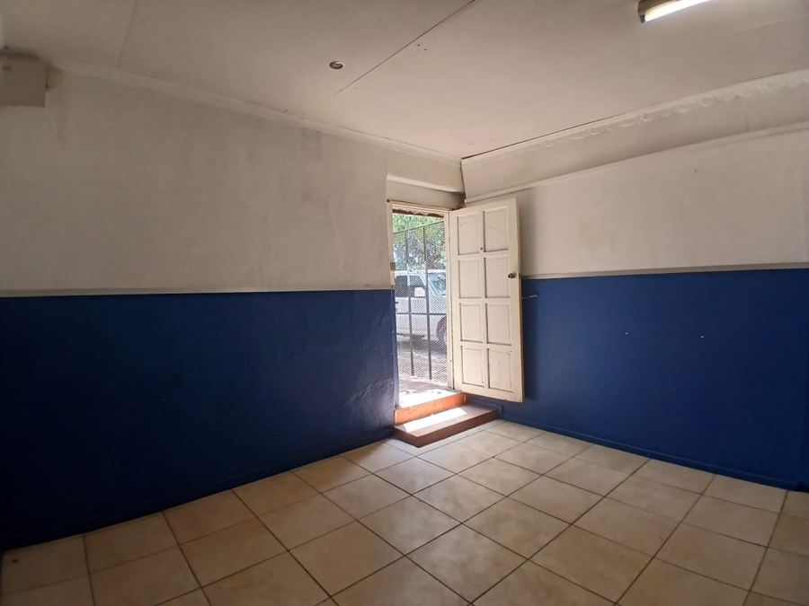 To Let commercial Property for Rent in Kroondal North West